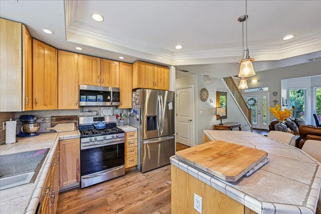 6262 Viewridge Dr, Auburn, CA 95602