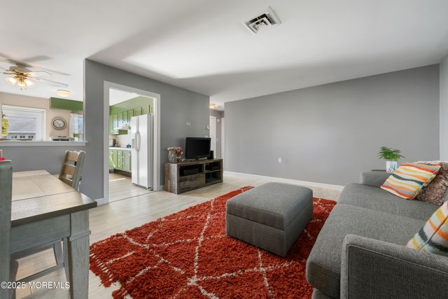 677 New Castle Court B, Lakewood, NJ 08701