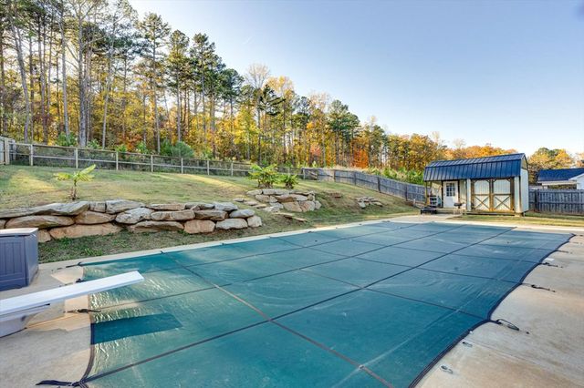 2217 NE McCamish Road, Dalton, GA 30721