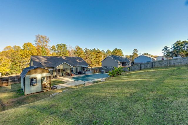 2217 NE McCamish Road, Dalton, GA 30721