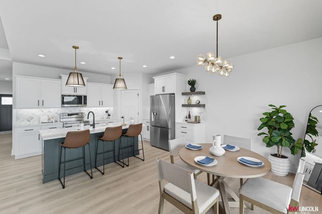 7510 Maxine Drive, Lincoln, NE 68516