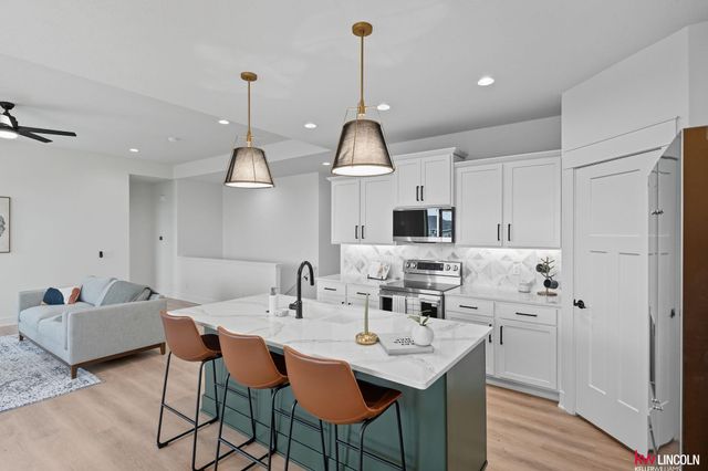 7510 Maxine Drive, Lincoln, NE 68516