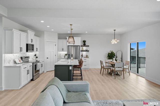 7510 Maxine Drive, Lincoln, NE 68516