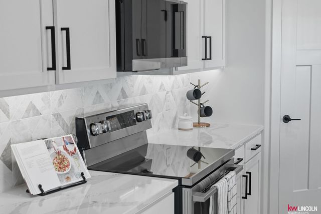 7510 Maxine Drive, Lincoln, NE 68516