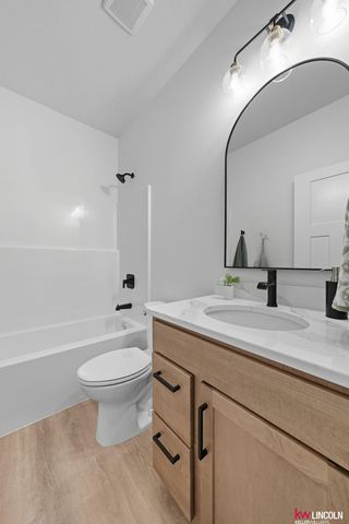 7510 Maxine Drive, Lincoln, NE 68516