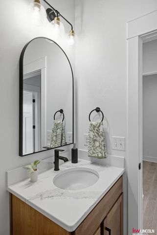 7510 Maxine Drive, Lincoln, NE 68516