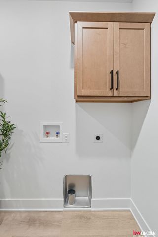 7510 Maxine Drive, Lincoln, NE 68516