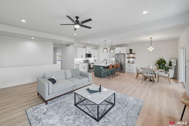 7510 Maxine Drive, Lincoln, NE 68516