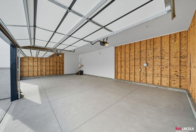 7510 Maxine Drive, Lincoln, NE 68516