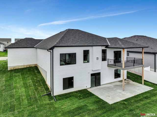 7510 Maxine Drive, Lincoln, NE 68516