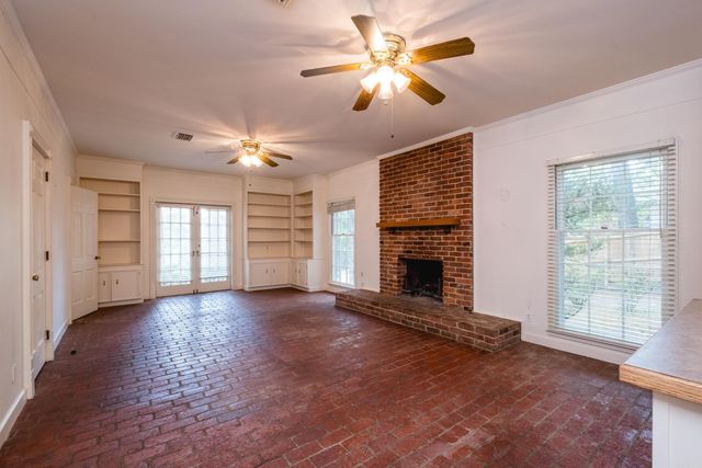 3118 Foxcroft Road, Little Rock, AR 72227