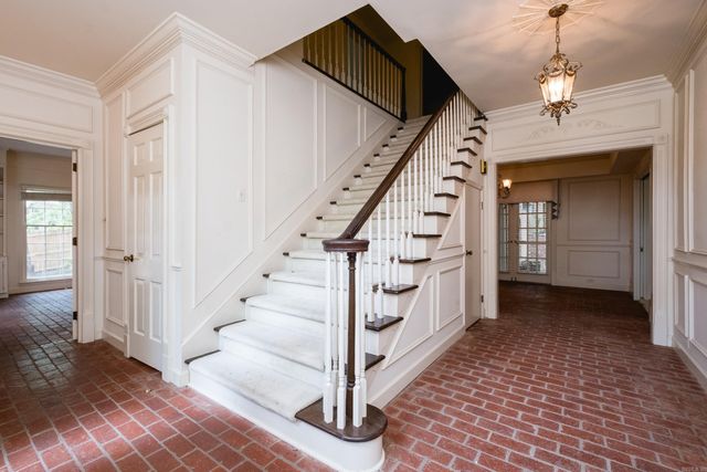 3118 Foxcroft Road, Little Rock, AR 72227