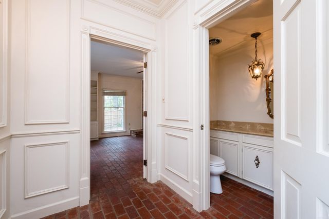 3118 Foxcroft Road, Little Rock, AR 72227