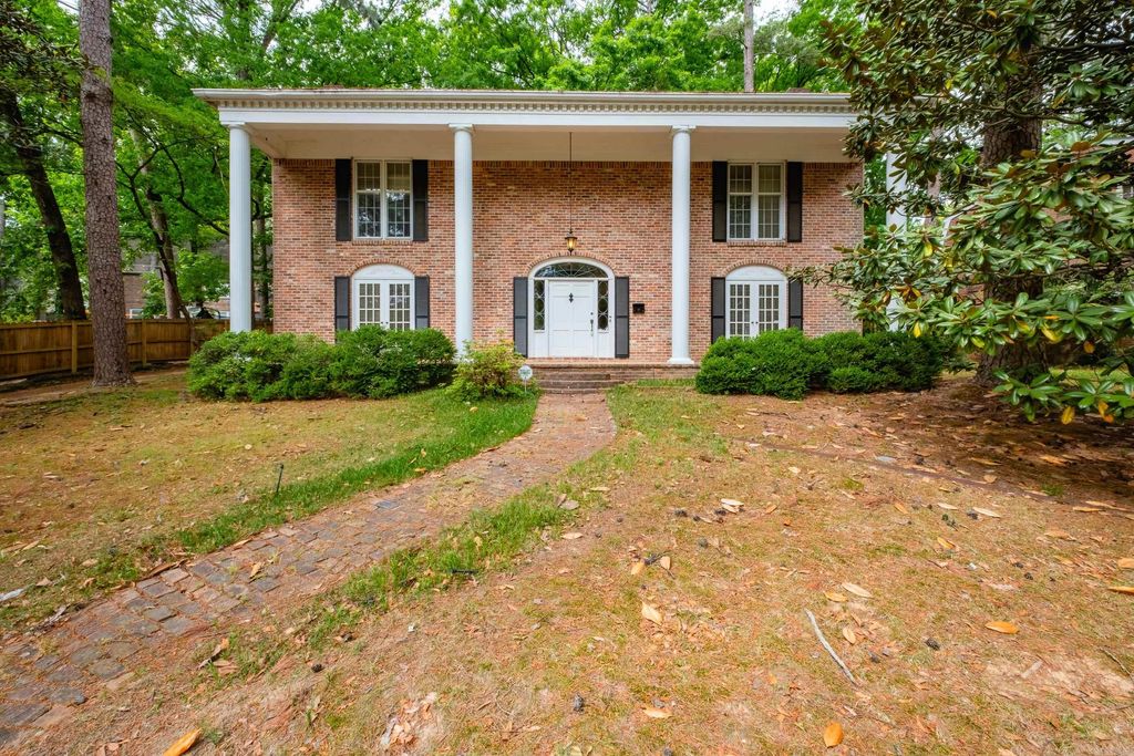 3118 Foxcroft Road, Little Rock, AR 72227