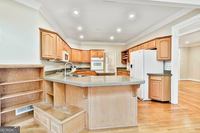 150 Oak Manor, Fayetteville, GA 30214