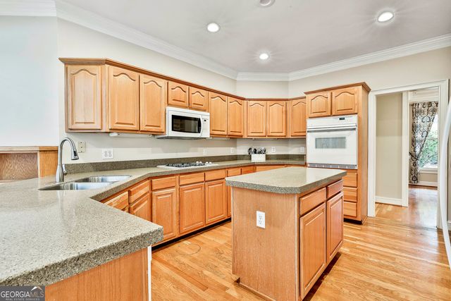 150 Oak Manor, Fayetteville, GA 30214