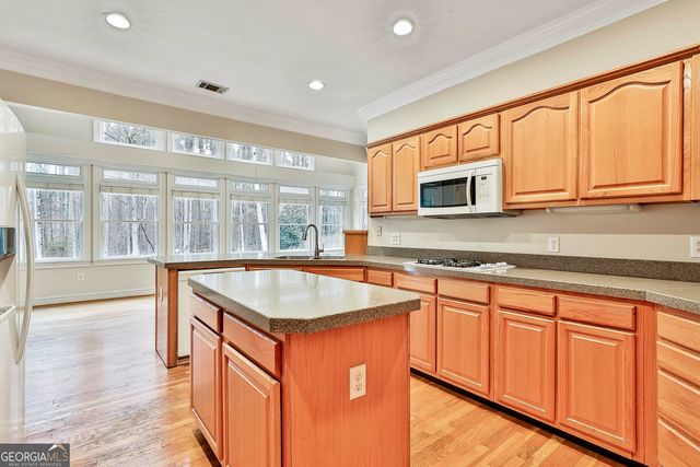 150 Oak Manor, Fayetteville, GA 30214