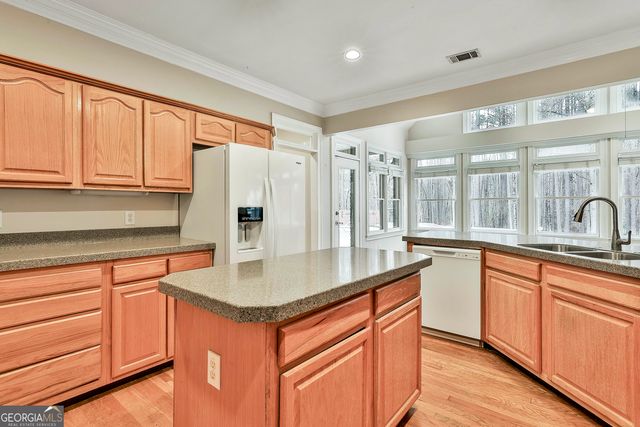 150 Oak Manor, Fayetteville, GA 30214