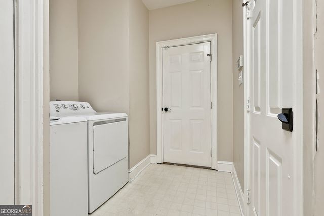 150 Oak Manor, Fayetteville, GA 30214