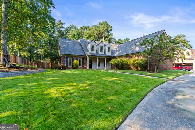 150 Oak Manor, Fayetteville, GA 30214