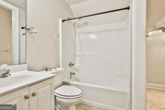 150 Oak Manor, Fayetteville, GA 30214