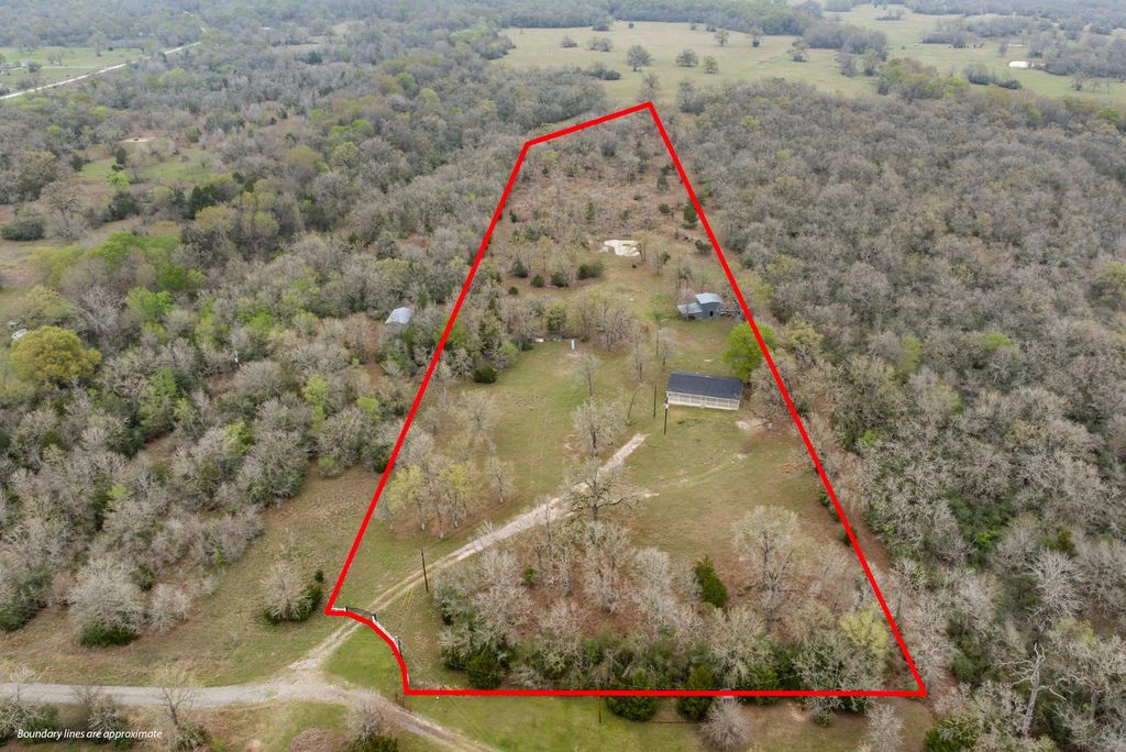 7111 Refugio Circle, Bedias, TX 77831