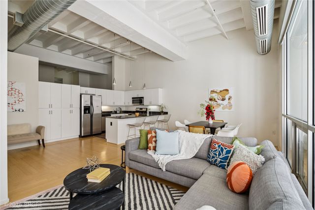 111 10th Street 222, Des Moines, IA 50309