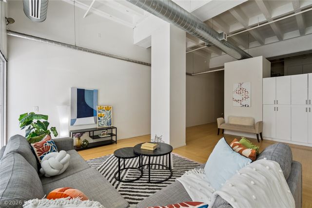 111 10th Street 222, Des Moines, IA 50309