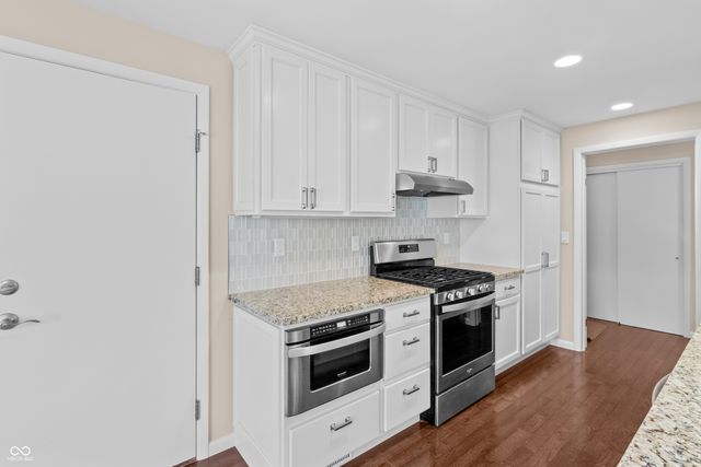 2565 Chestnut Street, Columbus, IN 47201