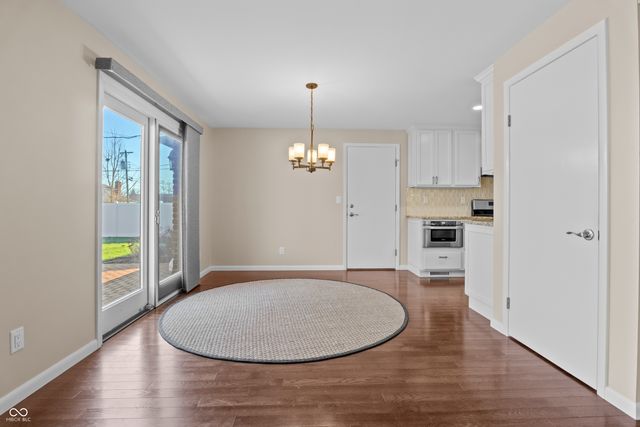 2565 Chestnut Street, Columbus, IN 47201