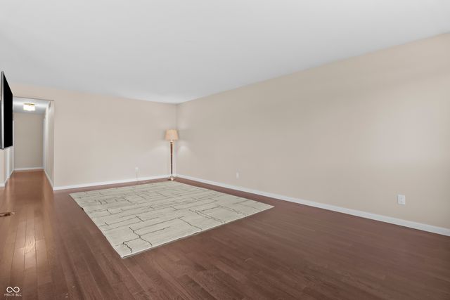 2565 Chestnut Street, Columbus, IN 47201