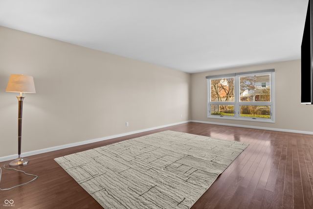 2565 Chestnut Street, Columbus, IN 47201