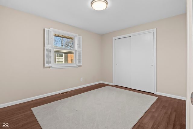 2565 Chestnut Street, Columbus, IN 47201