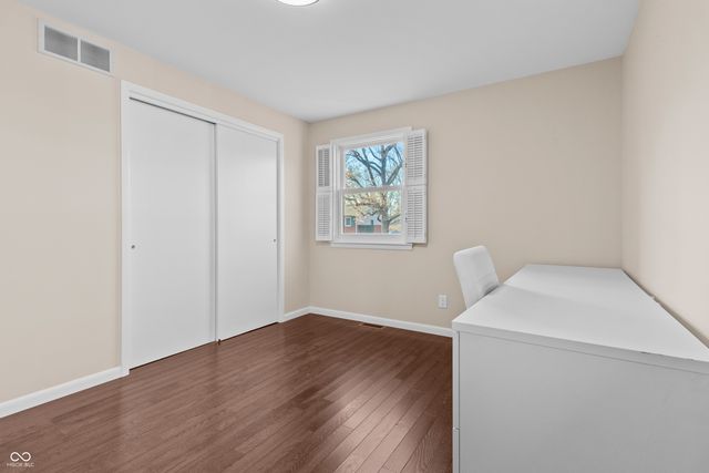 2565 Chestnut Street, Columbus, IN 47201