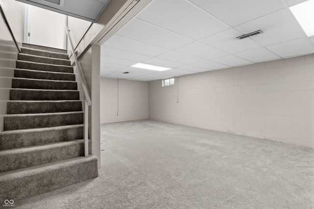 2565 Chestnut Street, Columbus, IN 47201