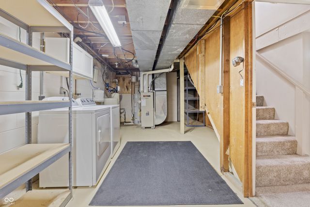 2565 Chestnut Street, Columbus, IN 47201