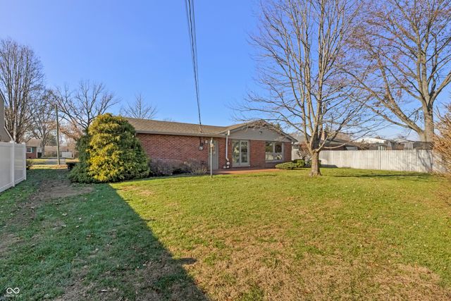 2565 Chestnut Street, Columbus, IN 47201