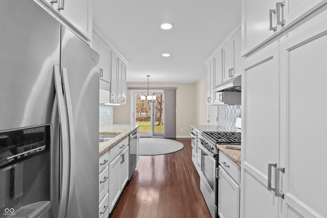 2565 Chestnut Street, Columbus, IN 47201