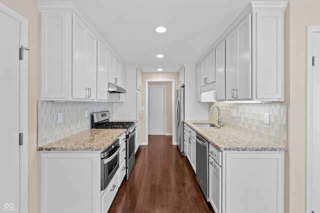 2565 Chestnut Street, Columbus, IN 47201