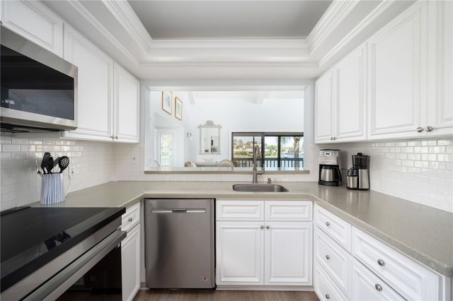 1776 Mooringline Drive 206, Vero Beach, FL 32963