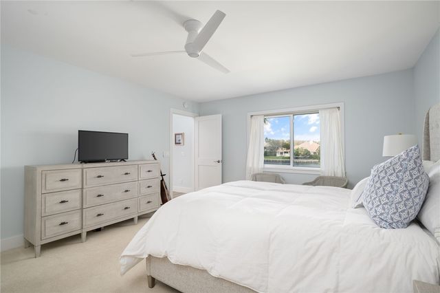 1776 Mooringline Drive 206, Vero Beach, FL 32963