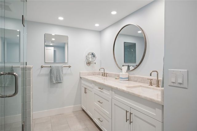 1776 Mooringline Drive 206, Vero Beach, FL 32963