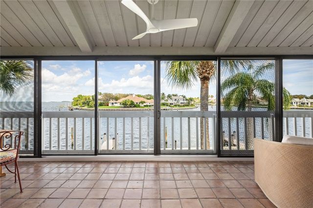 1776 Mooringline Drive 206, Vero Beach, FL 32963