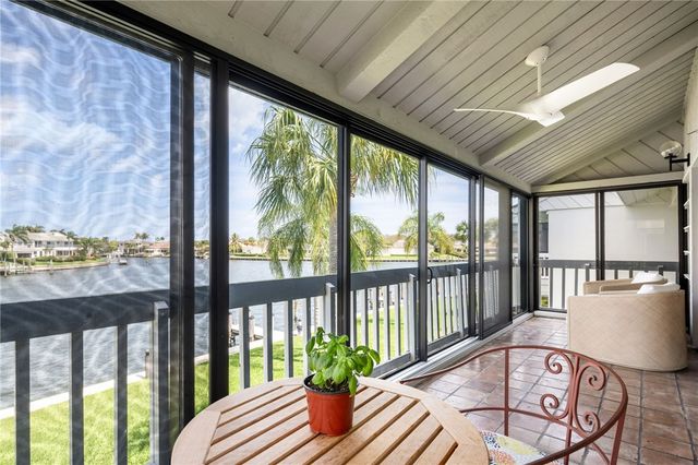 1776 Mooringline Drive 206, Vero Beach, FL 32963