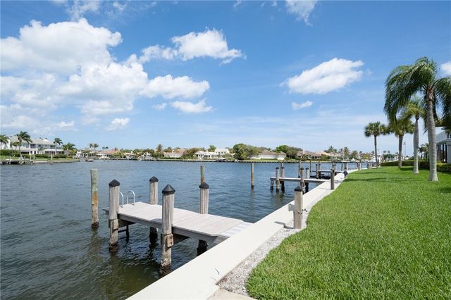 1776 Mooringline Drive 206, Vero Beach, FL 32963