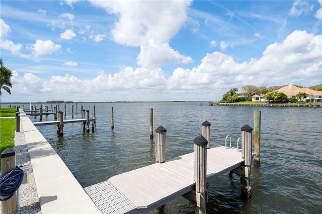 1776 Mooringline Drive 206, Vero Beach, FL 32963