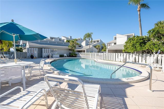 1776 Mooringline Drive 206, Vero Beach, FL 32963