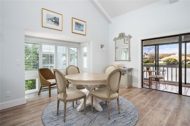 1776 Mooringline Drive 206, Vero Beach, FL 32963