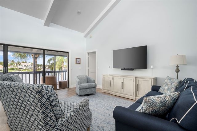 1776 Mooringline Drive 206, Vero Beach, FL 32963