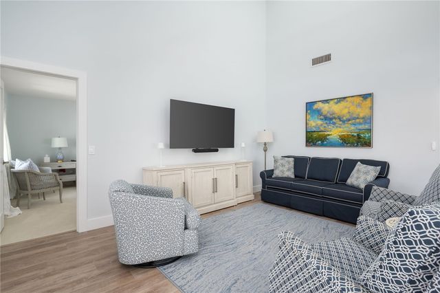 1776 Mooringline Drive 206, Vero Beach, FL 32963